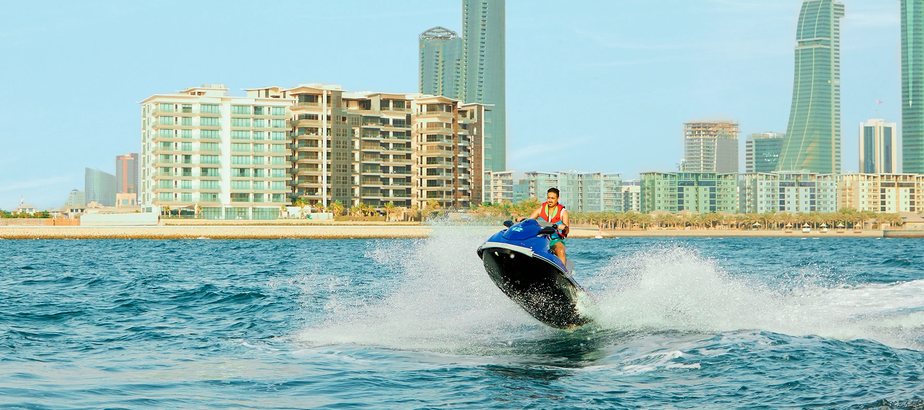 Featured image for “استمتع بمغامرات البحرين على الواجهة البحرية”